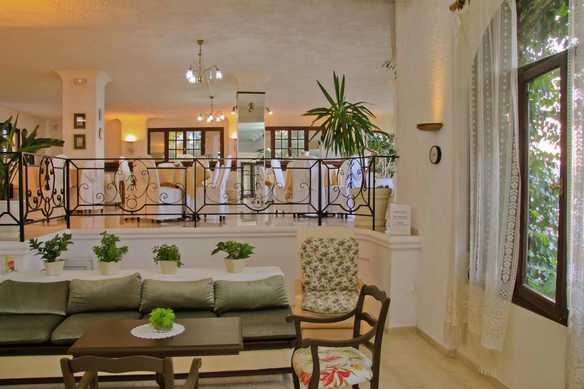 Azure Mare Hotel Limin Chersonisou Exterior photo